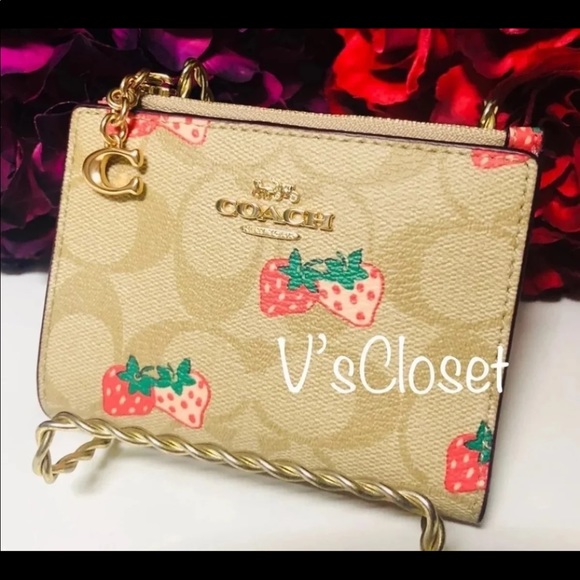 ❤️SOLD❤️ Coach Strawberry Print Snap Card Case/Wallet - Picture 3 of 6